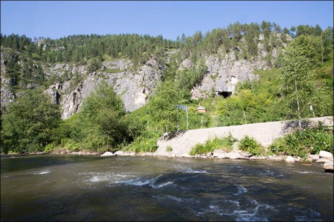 Denisova Mağarası
